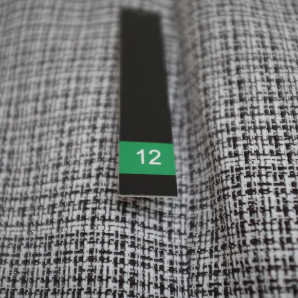 Tahari Arthur s. levine black and white tweed skirt size 12 - Picture 3 of 9